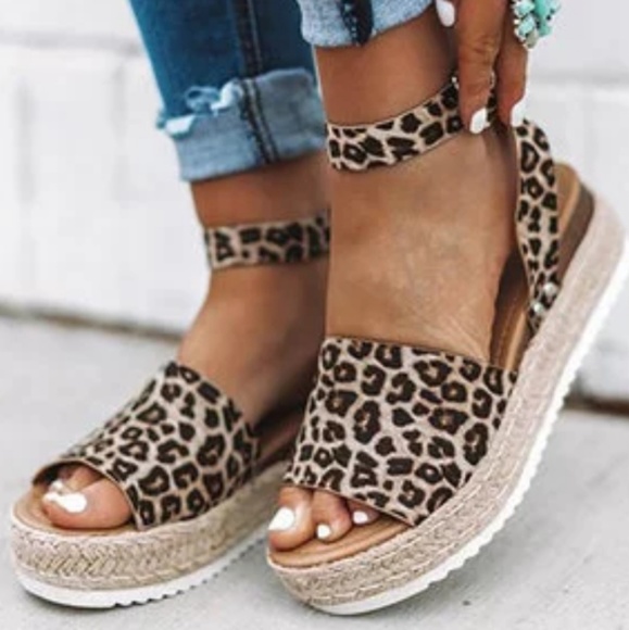 Soda Shoes - 🔴1 LEFT🔴Soda Leopard espadrilles